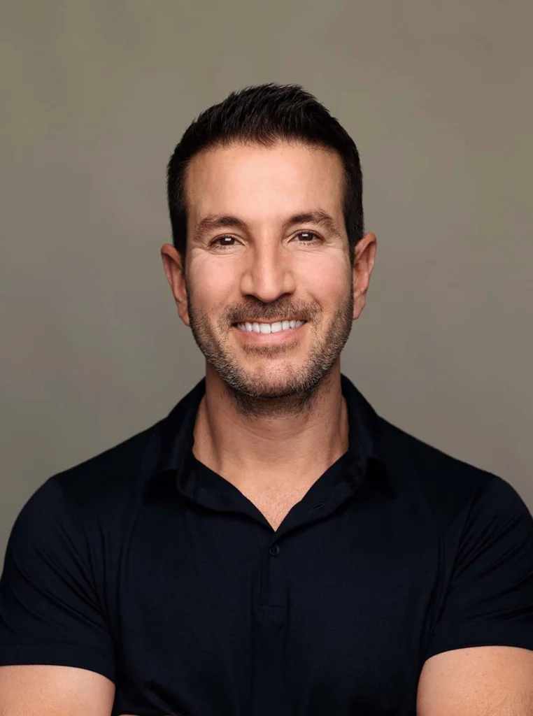 Retrato de Alex Michaelides